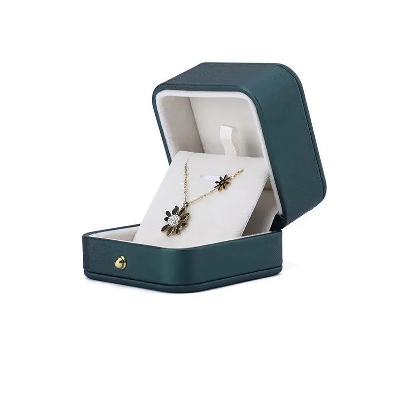 Wholesale Jewelry Boxes for Your Luxury Engagement and Wedding Rings