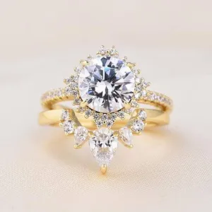 Yellow Gold Flower Halo Design Round Cut Wedding Set